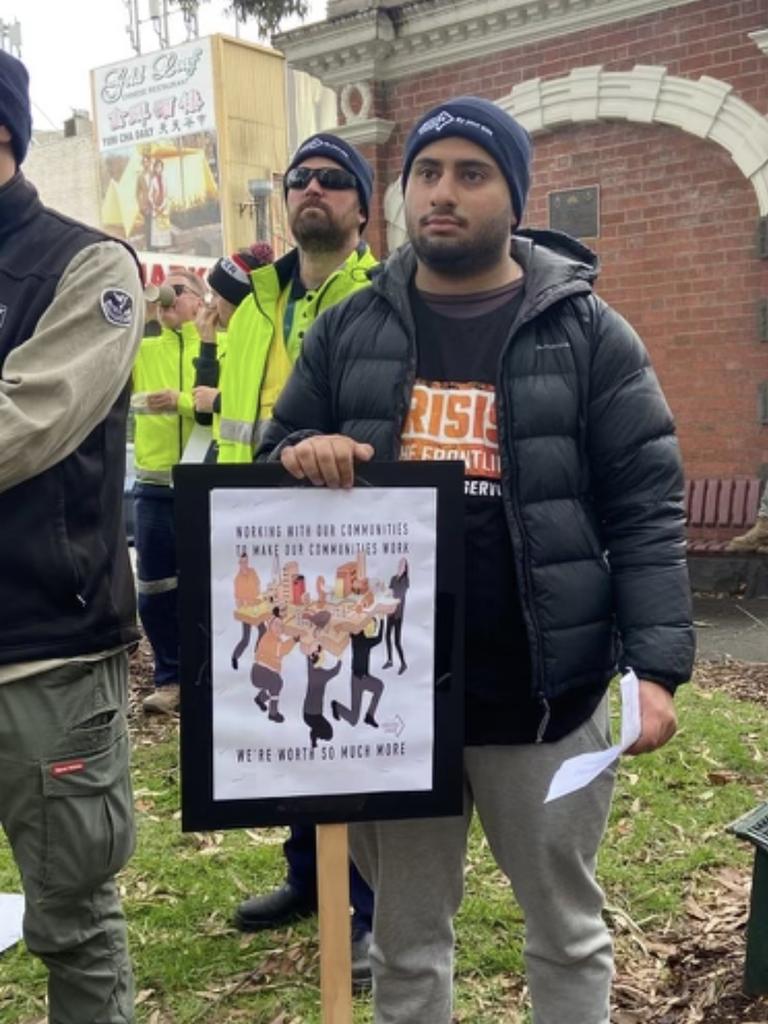 Darebin council workers begin strike, taking protest to the streets ...