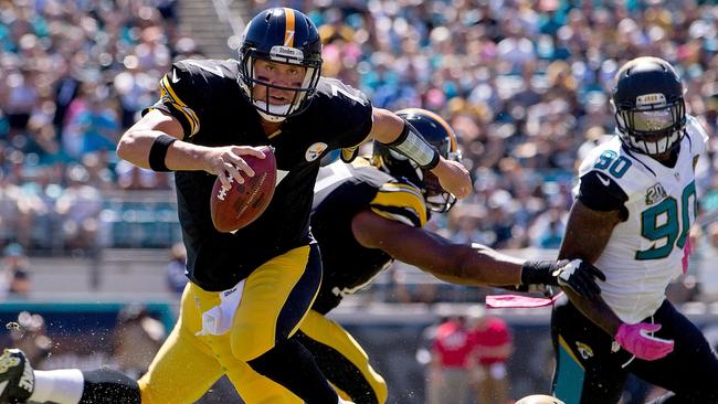 Ben Roethlisberger #7 of the Pittsburgh Steelers scrambles in the pocket.