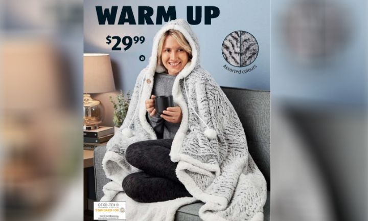 Hooded snuggle blanket online aldi