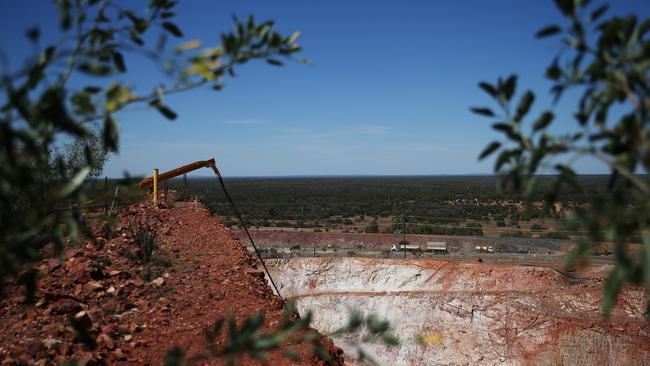 A Cobar mine from Fort Bourke Lookout. Picture: Dylan Robinson