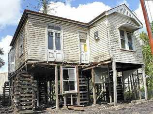 LAST LOOK: The house in Little Keen St ready for removal. Picture: Dominic Feain