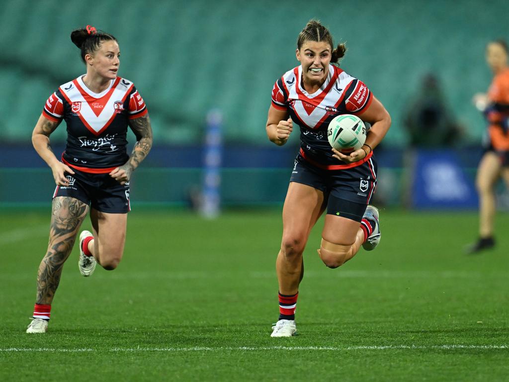 Jessica Sergis in action for the Roosters. Credit: NRL Images.