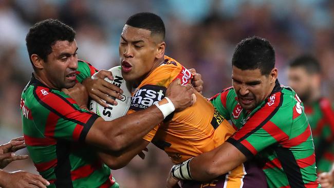 Jamayne Isaako is in the target line of the Bulldogs. (Photo by Cameron Spencer/Getty Images)