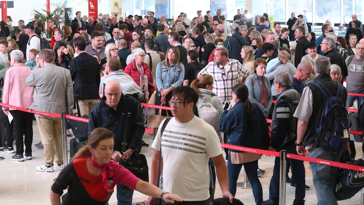 A major security breach forced passengers off an early morning Qantas flight. Picture: NCA NewsWire / David Crosling