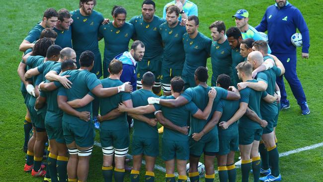 BIRMINGHAM, ENGLAND - SEPTEMBER 27: Michael Cheika, Head Coach of Australia talks to his players prior to the 2015 Rugby World Cup Pool A match between Australia and Uruguay at Villa Park on September 27, 2015 in Birmingham, United Kingdom. (Photo by Michael Steele/Getty Images)