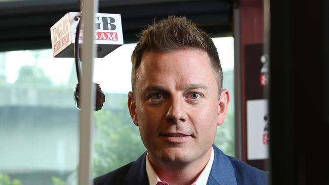 Radio 2GB host Ben Fordham discussed the taxpayer-funded life gold pass that gives former MPs free business-class travel on his show with senator Ian Macdonald today.