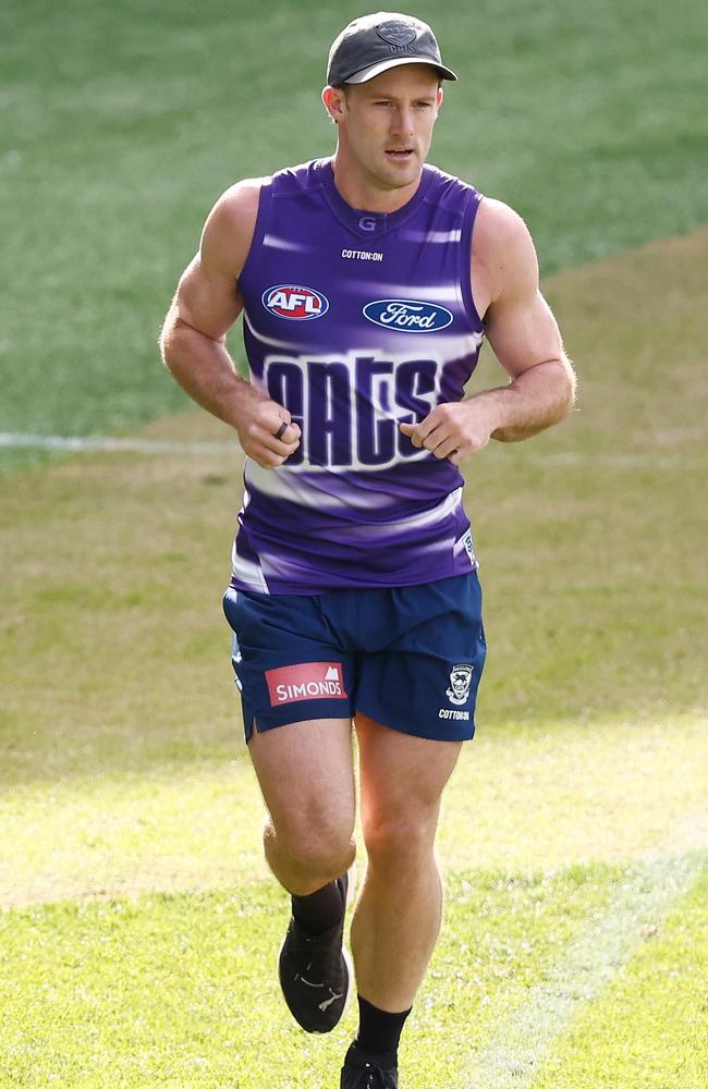 Jed Bews runs laps. Picture: Michael Willson/AFL Photos