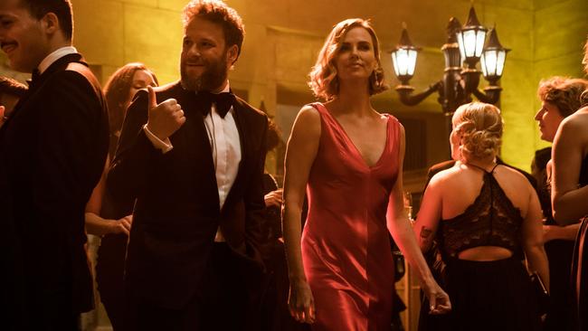 Charlize Theron and Seth Rogen in Long Shot.