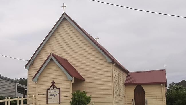 Empty pews after church council sacked