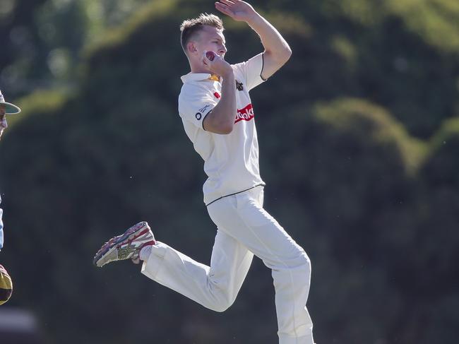 Heatherhill opening bowler Jason Hinde.