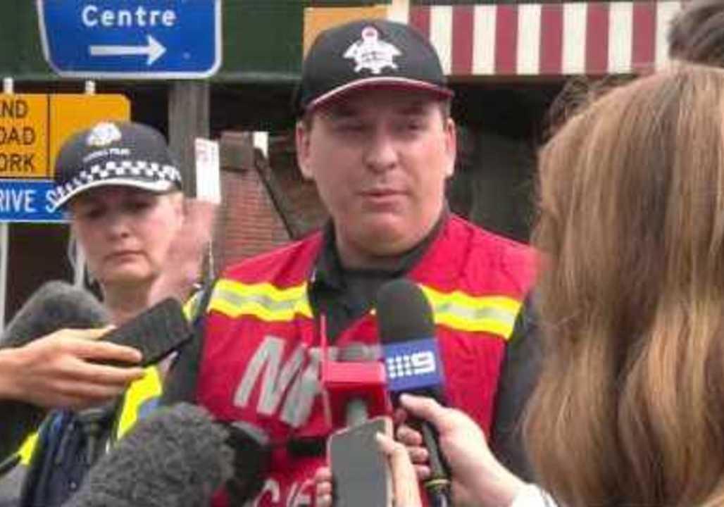 AU VIC:    Melbourne Emergency Crew Updates on Overpass Crash   February 22