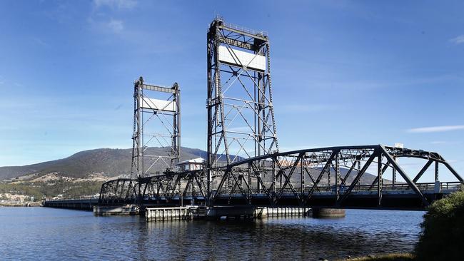 The existing Bridgewater Bridge.