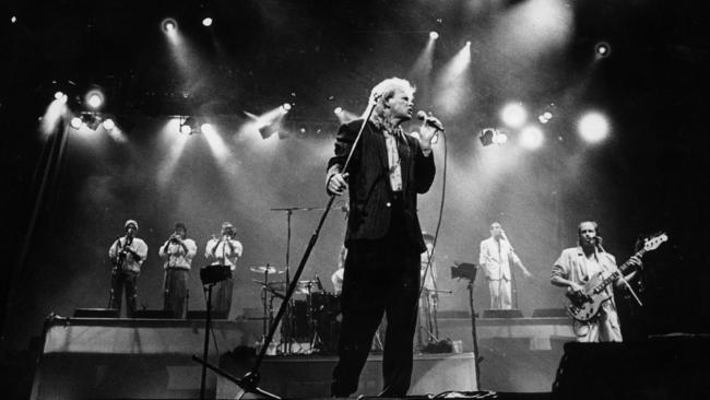 John Farnham on stage in Sydney in 1987.