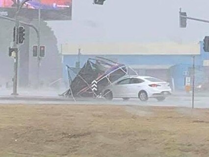 Kaio Kaio photographed a trampoline colliding with a car during the hailstorm in Mackay on October 20, 2021. Picture: Facebook.