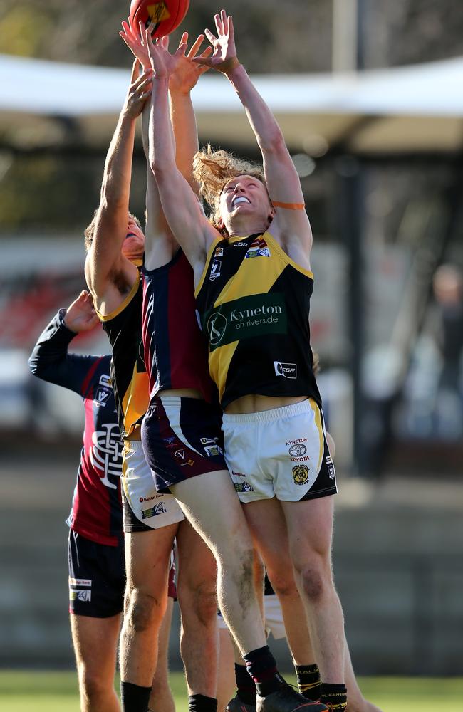 Kyneton didn’t let the chance to claim a double chance slip through its hands on Saturday. Picture: Yuri Kouzmin.