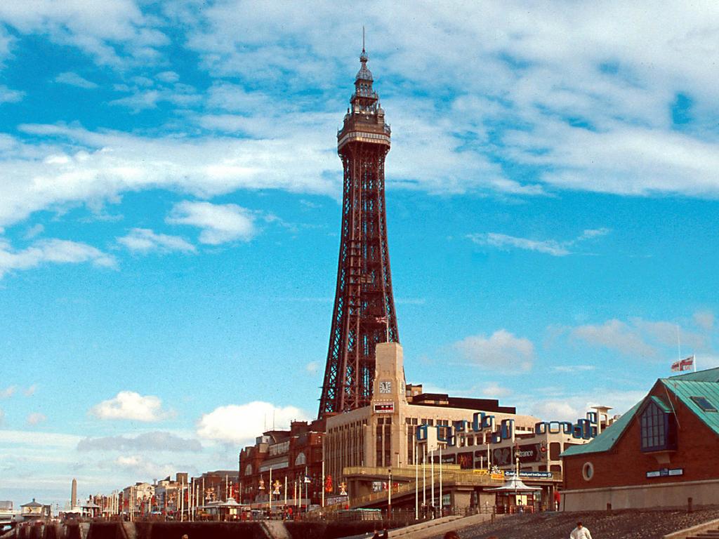 Blackpool’s most famous landmark is its tower modelled of the Eiffel Tower.