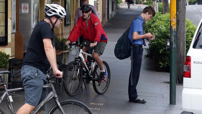 is it illegal to cycle on footpaths