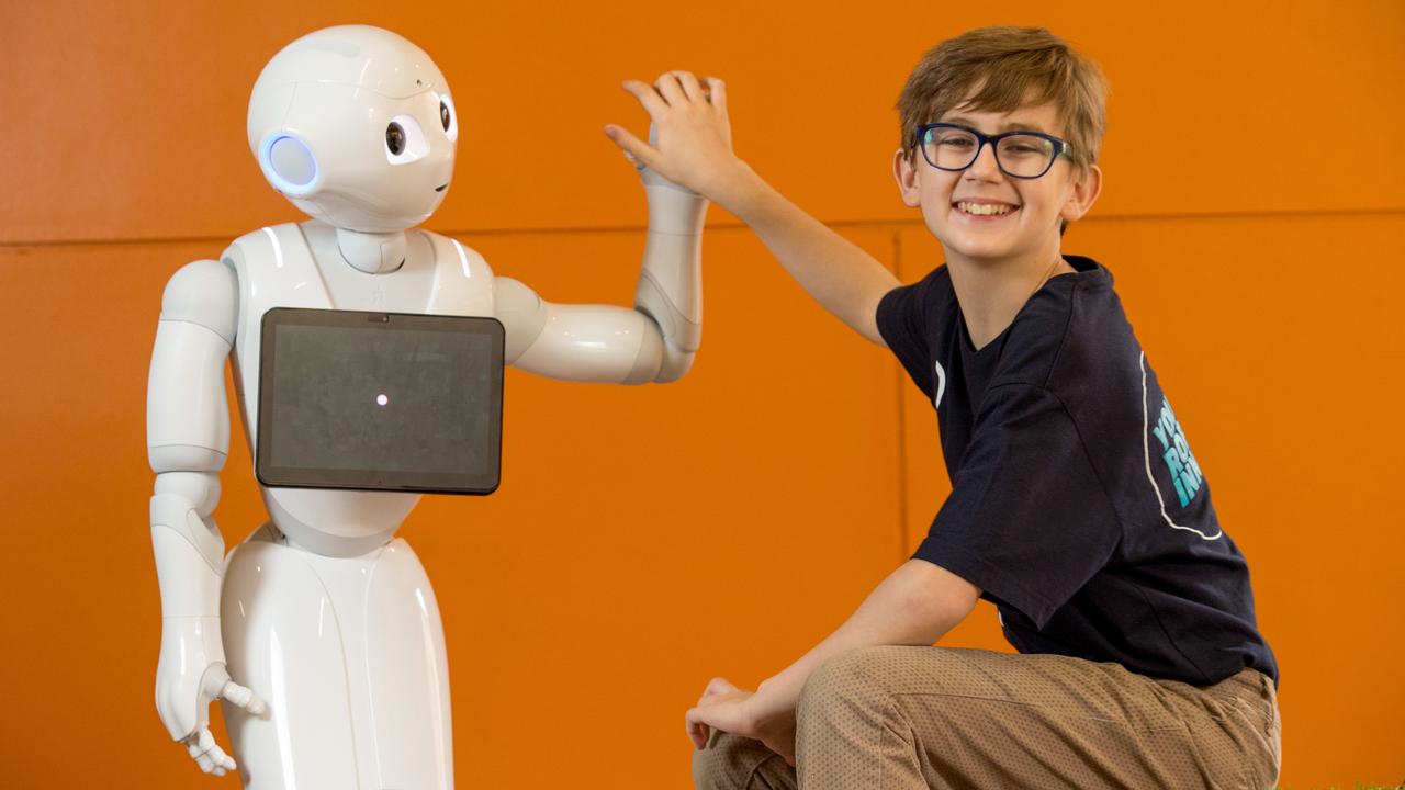 Social robot Pepper in hospital medical clinic trials in Queensland, Australia | KidsNews