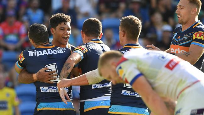 Brian Kelly celebrates his try. Picture: AAP Image/Dave Hunt