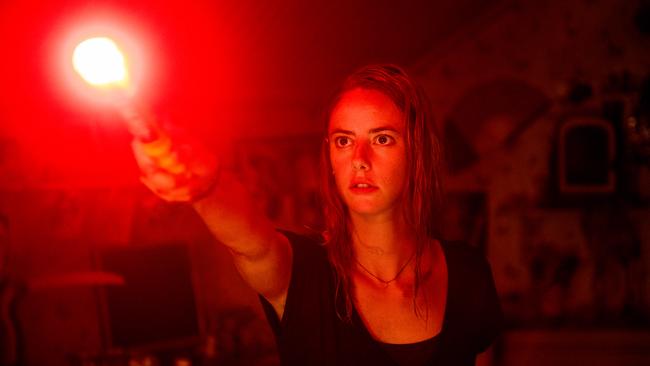 Kaya Scodelario stars in CRAWL from Paramount Pictures. Photo Credit: Sergej Radović.