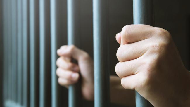 Prison staff at a major Melbourne jail will let prisoners out of their cells 30 minutes later on Monday to make time for workplace bargaining discussions.