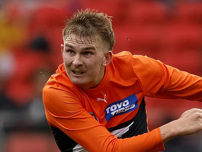 Giants Josh Fahey big goal from outside 50m during the Round 12 AFL match between the GWS Giants and Richmond Tigers at Giants Stadium on June 4, 2023. Photo by Phil Hillyard(Image Supplied for Editorial Use only - **NO ON SALES** - Â©Phil Hillyard )