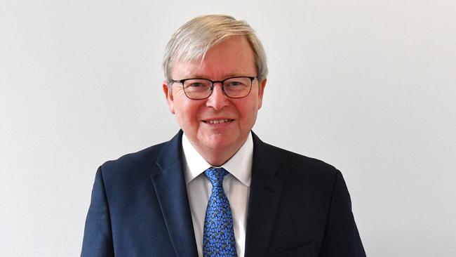 Former prime minister Kevin Rudd is to write a political memoir.