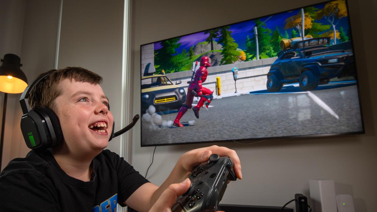 How to protect your kids when they play online video games -  ReputationDefender