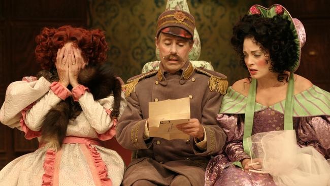 Jacqy Phillips, Geoff Revell and Annie Maynard in The Government Inspector 2005