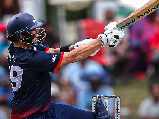 Steve Smith batting for the Washington Freedom