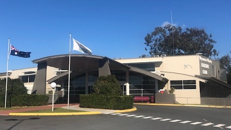 The Wynnum Manly Leauges Club is in chaos after some members called an urgent meeting.