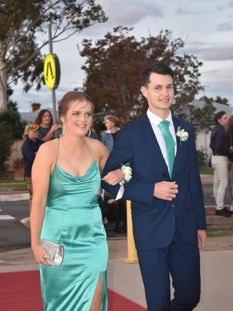 IN PHOTOS: Every arrival at the 2022 Assumption College Warwick formal ...