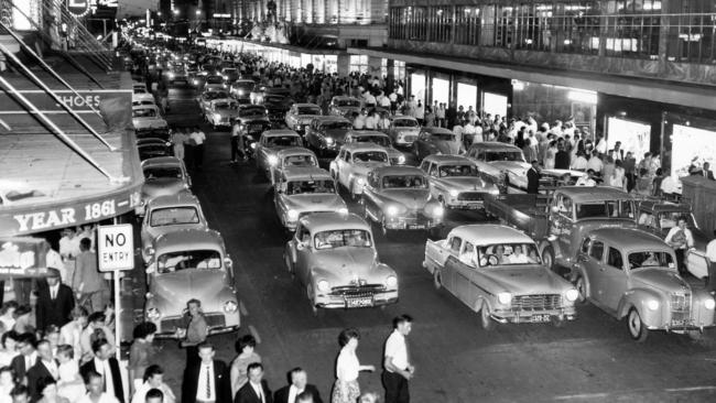 Christmas shoppers and traffic on what’s now Rundle Mall, during late-night trading, December 1962.