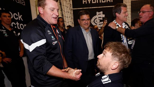 Michael Voss and Dylan Alcott catch up. Picture: Michael Willson/AFL Photos