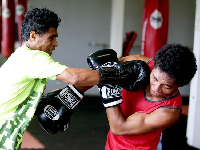 PNG boxers BEIPU NOKI (PNG youth champion) and JOHN UME (beaten PNG champ 3 times and held in high regard) spar at PUNCH Blackbelt Pro Gym, Randwick. Picture: Craig Wilson