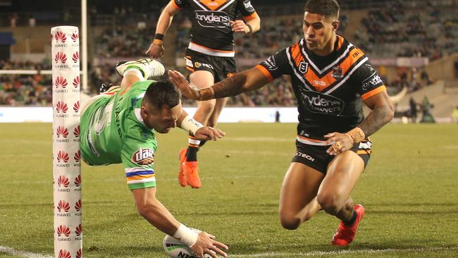 Rapana dived over for a try. Photo by Mark Evans/Getty Images.