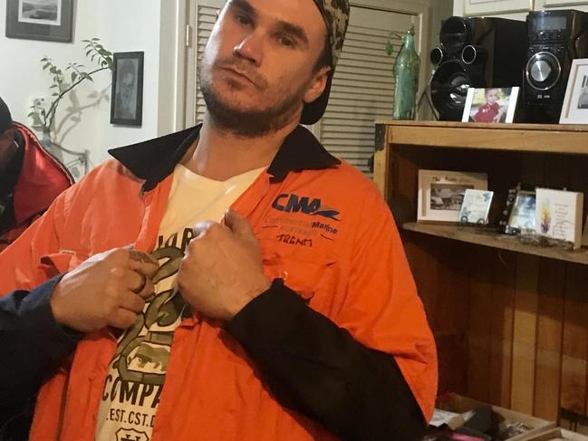 Ice addict stabs man in back with fishing knife