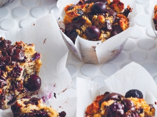 Indulge with zero guilt with these choc blueberry keto cakes. Image: Supplied / Luke Hines