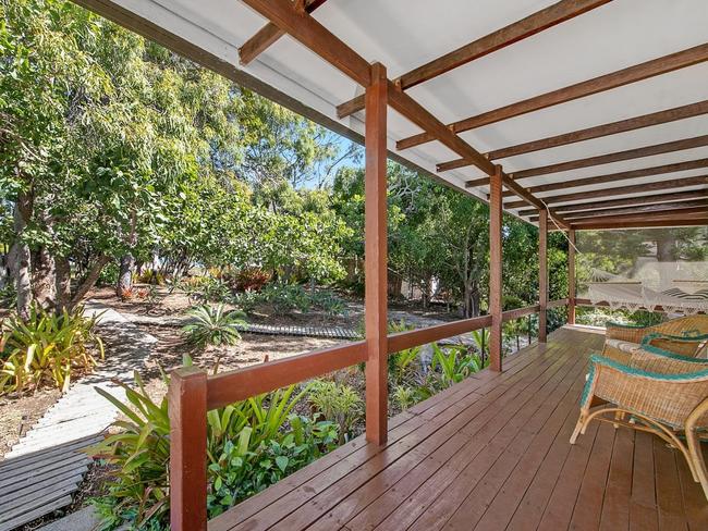 Beachside cottage on GKI sells for $1.36 million