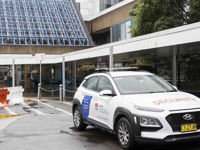 SYDNEY, AUSTRALIA - NewsWirePhotos - Saturday, 22 June 2024:Westmead HospitalAbout 11.30pm yesterday (Friday 21 June 2024), police were called to a hospital in Westmead following reports a man had assaulted staff. On arrival, officers attached to Parramatta Police Area Command were told a 39-year-old man had stabbed two male security guards aged 25 and 24, while a third male security guard suffered a dislocated shoulder.Picture:NewsWire/ Monique Harmer