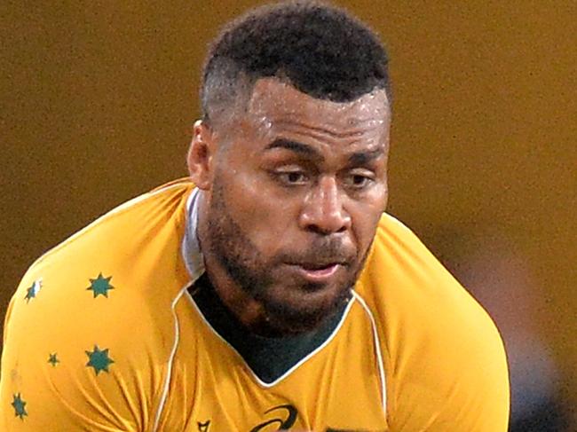 BRISBANE, AUSTRALIA - SEPTEMBER 10: Wallabies player Samu Kerevi takes on the defence during the Rugby Championship match between the Australian Wallabies and the South Africa Springboks at Suncorp Stadium on September 10, 2016 in Brisbane, Australia.  (Photo by Bradley Kanaris/Getty Images)