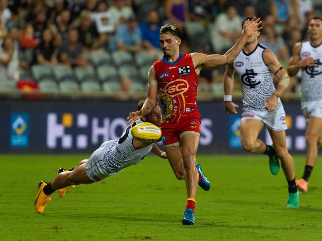 Round 13 of the 2020 AFL Season is held in Darwin. Gold Coast Suns v Carlton Blues. All the colour and action from TIO Stadium, NT. Picture: Che Chorley