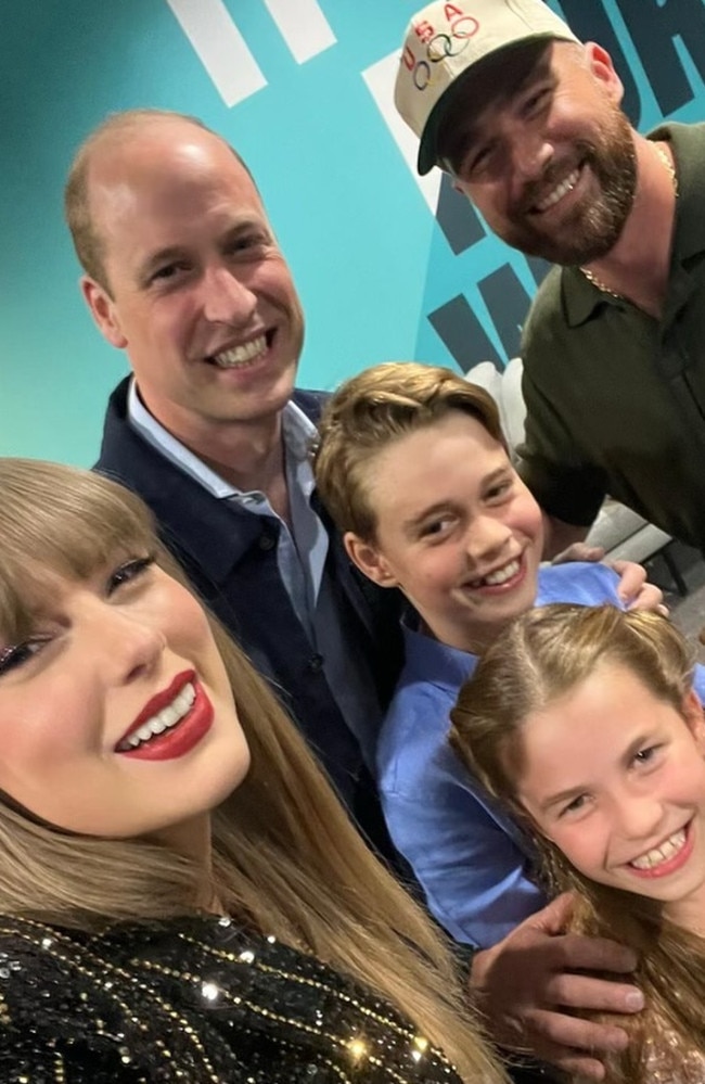 Taylor Swift’s selfie with the Prince William, Prince George and Princess Charlotte also featured her boyfriend, Travis Kelce.