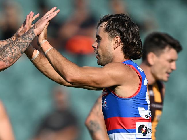 Lachlan McNeil kicked four in the first half. Picture: Steve Bell/Getty Images