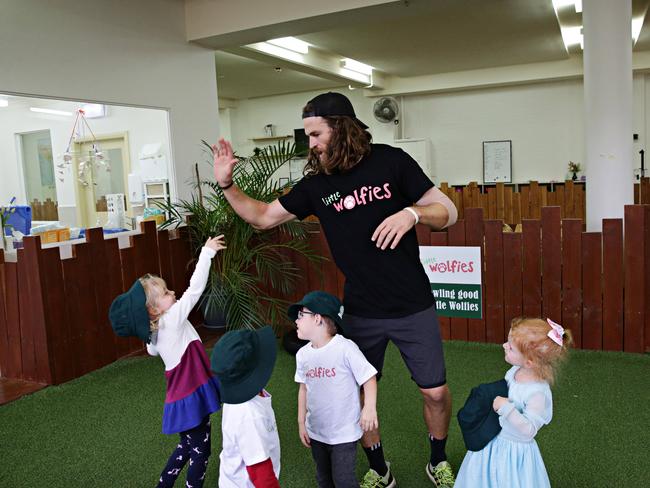 David Williams runs exercise classes for kids called little wolfies at Newport Kindergarten and elsewhere. Pictured at Wattle Road Early Education Centre. Picture: Adam Yip / Manly Daily