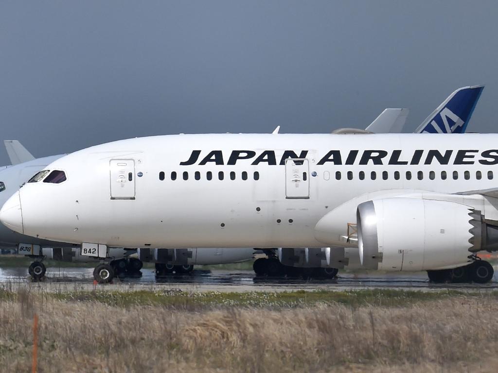 Japan Airlines (JAL) filed a complaint about the behaviour of Australia’s rugby 7s side.