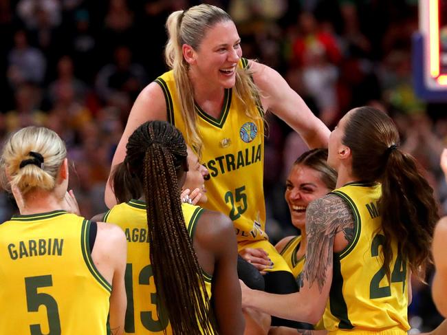 SYDNEY, AUSTRALIA - OCTOBER 01: Lauren Jackson of Australia celebrates with team mates after playing her final Opals game during the 2022 FIBA Women's Basketball World Cup 3rd place match between Canada and Australia at Sydney Superdome, on October 01, 2022, in Sydney, Australia. (Photo by Kelly Defina/Getty Images)