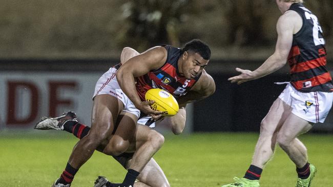 TSL: Glenorchy vs. Lauderdale, KGV: Lauderdale's Toutai Havea grabs the ball. Picture: LUKE BOWDEN