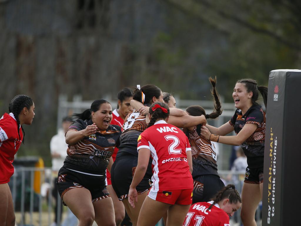 Open Womens Koori Picture Warren Gannon Photography