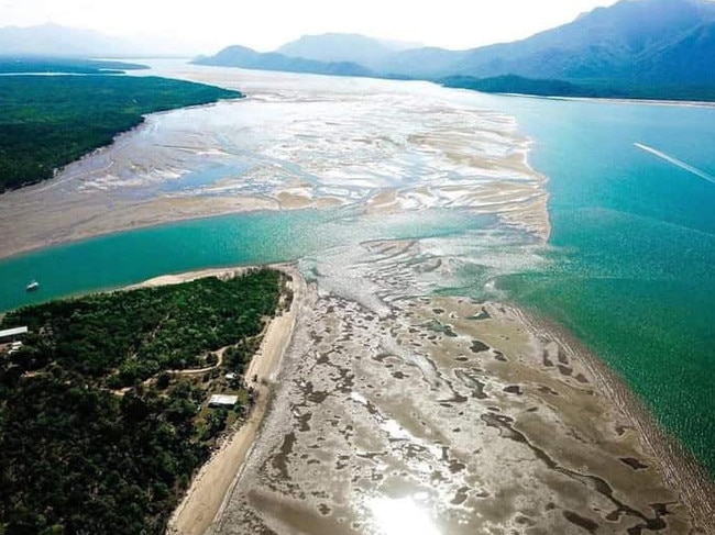 Sediment build-up at Dungeness in the Hinchinbrook region